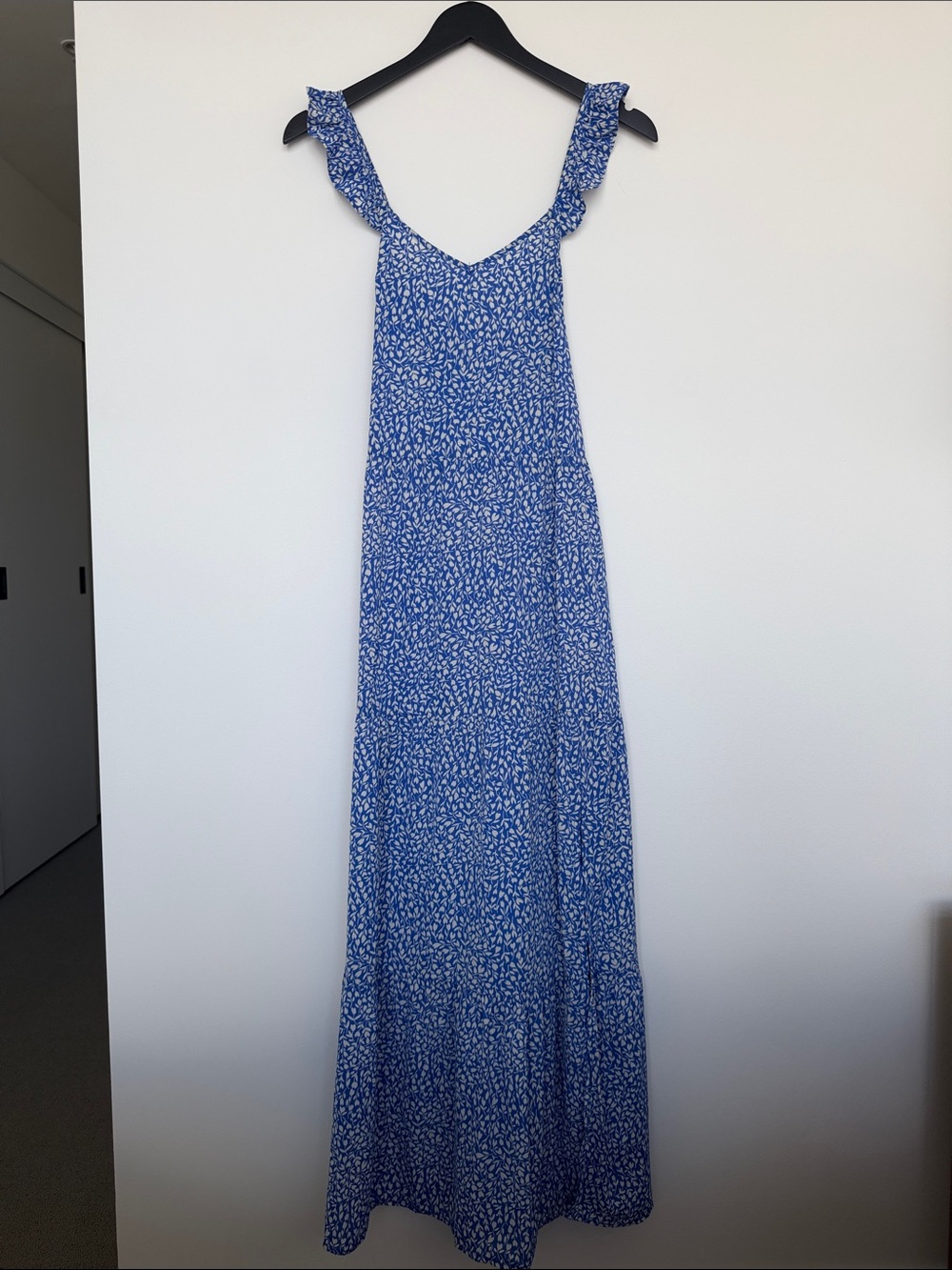 Sleeveless Blue Floral Maxi Dress with Ruffle Straps